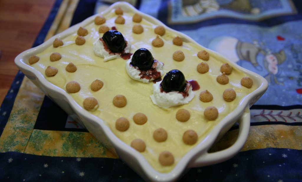 Tiramisù al marsala con amarettini e ciliegie sciroppate